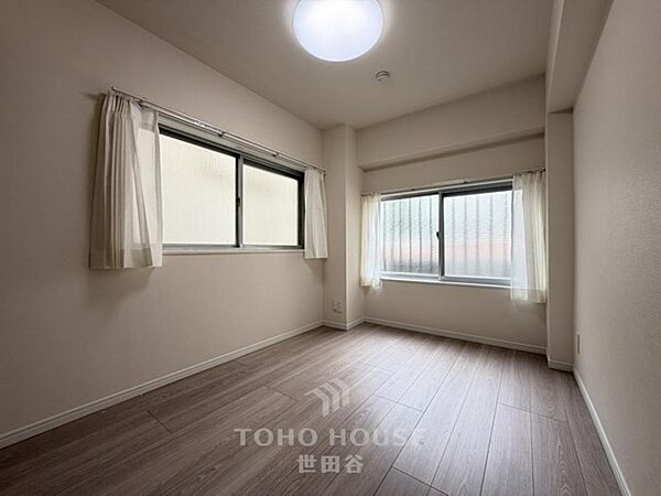 新規リノベーション物件。南西角部屋・陽当り、通風良好生活に便利な住環境仕様設備充実