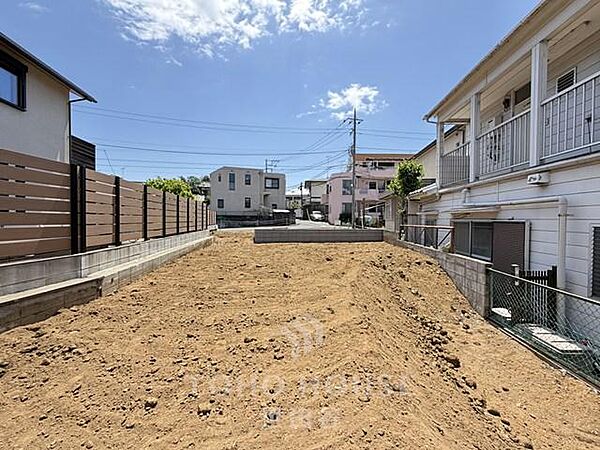 建築条件なし。お好きなハウスメーカーでご建築いただけます。前面南道路駅まで徒歩5分