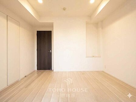 住まう方でカスタマイズしていただけるシンプルなデザインの内装(CG加工有)