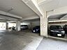 駐車場：総戸数195戸！リノベーション物件です。是非お気軽にお問い合わせください。