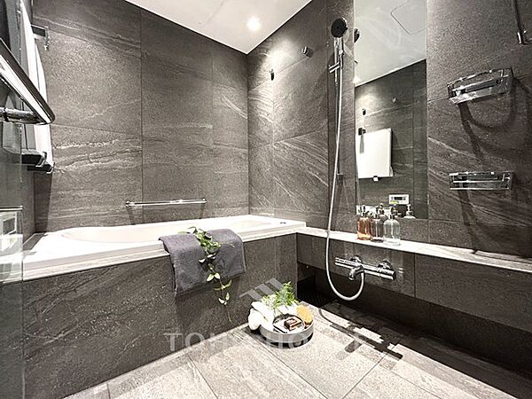 新規リノベーション物件です！閑静で小高い丘に建つタワーレジデンス！是非お気軽にお問い合わせください