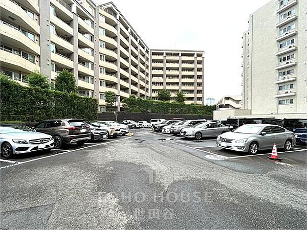最上階・南西向き。ペット飼育相談可。ご自身での間取り変更やフルリノベーションにもおすすめです