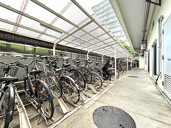 最上階・南西向き。ペット飼育相談可。ご自身での間取り変更やフルリノベーションにもおすすめです
