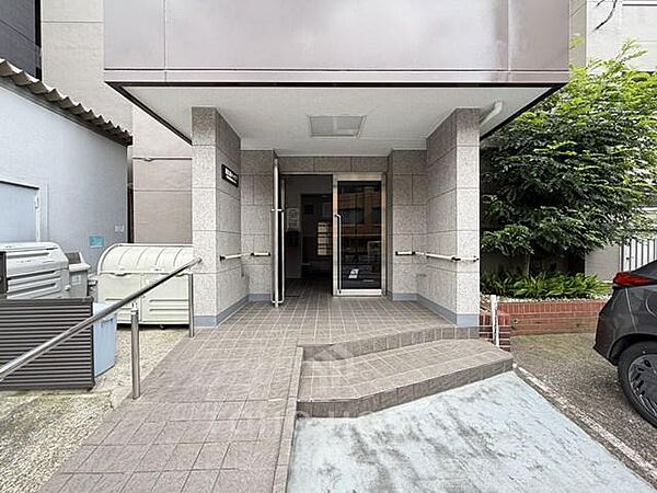 令和2年　リノベーション実施済。室内大変きれいにお使いです。南向き・陽当り良好。是非お気軽にお問い合わせください