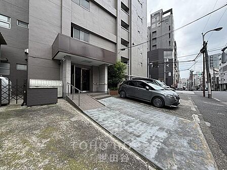 令和2年 リノベーション実施済。室内大変きれいにお使いです。南向き・陽当り良好。是非お気軽にお問い合わせください