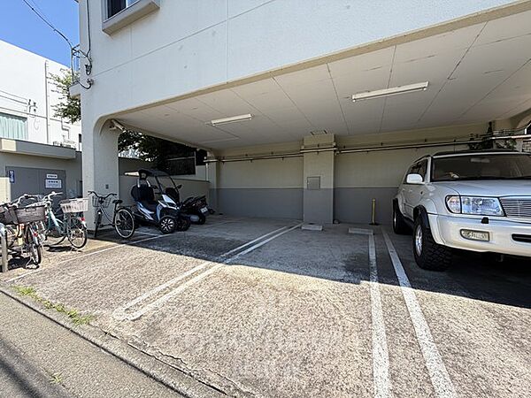 スケルトンリフォーム26年9月完了予定。生活に便利な住環境です。是非お気軽にお問い合わせください。