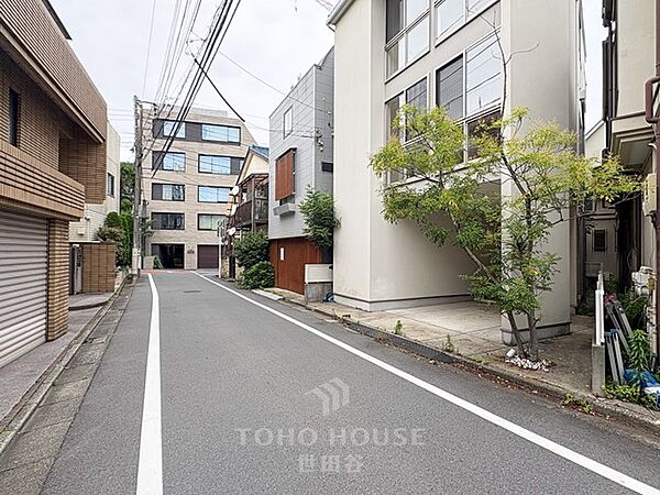 古家あり！駅まで徒歩4分！建築条件付き売地です。是非お気軽にお問い合わせください