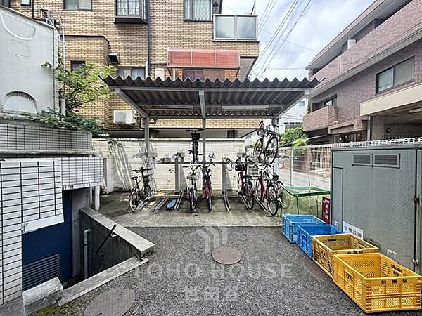 リノベーション物件です。エアコン1台付き。南向き・ペット飼育相談可。是非お気軽にお問い合わせください。