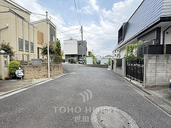 「千歳烏山」駅まで徒歩11分。3SLDK+カースペース1台分。是非お気軽にお問い合わせください。