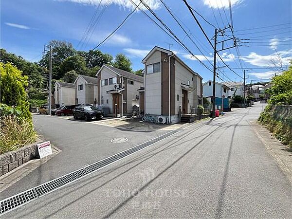 4LDK・築浅(築10年)駐車場付きです。是非お気軽にお問い合わせください。