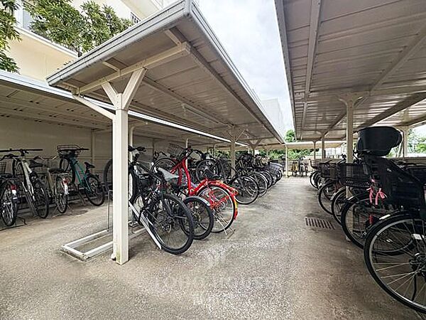 商業施設充実。駅まで徒歩9分。生活に便利な住環境です。是非お気軽にお問い合わせください。