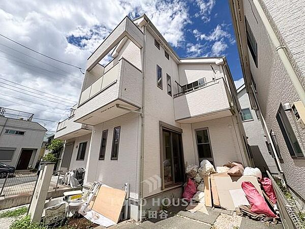 新規リノベーション(26年8月完工)南道路+全居室二面採光の明るいお部屋です。是非お気軽にお問い合わせください。