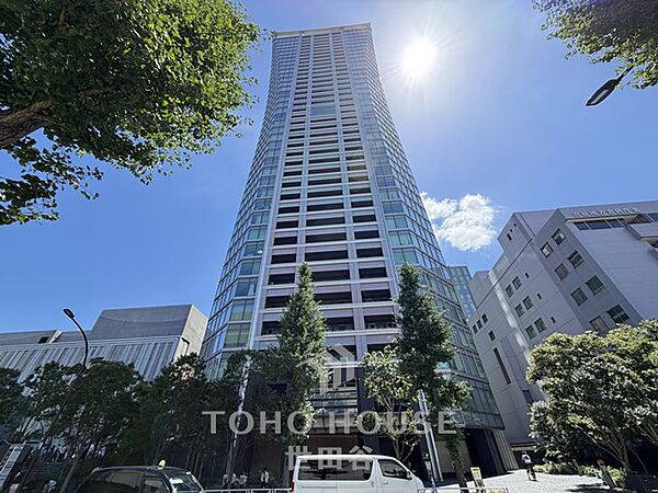 令和2年築、南向き住戸です。物件の詳細はお気軽にお問い合わせください。