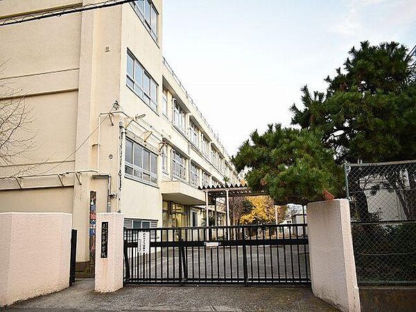 世田谷区立尾山台中学校まで約405m