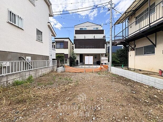26年12月完成!3階建・全居室収納!ビルトイン車庫付き。是非お気軽にお問い合わせください