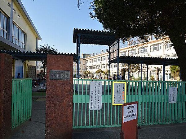 世田谷区立砧小学校まで約718m