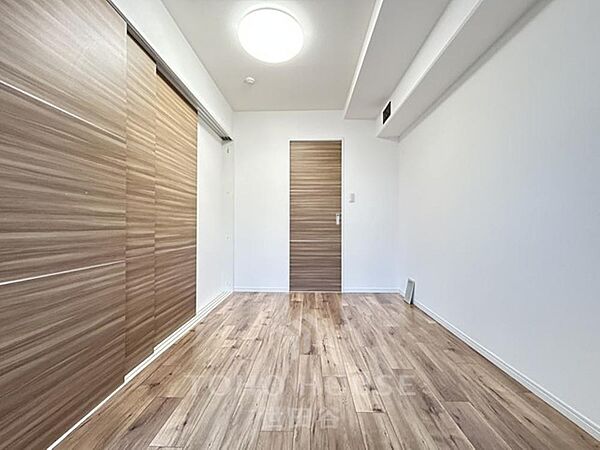 内装プラン・間取り作成中です。角部屋住戸。駅まで徒歩3分。是非お気軽にお問い合わせください。