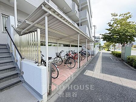 新規リノベーション(26年8月完工)南西向き・全室採光あり。是非お気軽にお問い合わせください。