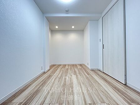実際の陽当たり、眺望、間取りの使い勝手、仕上げの質感を自分の目で確認してから購入できます。