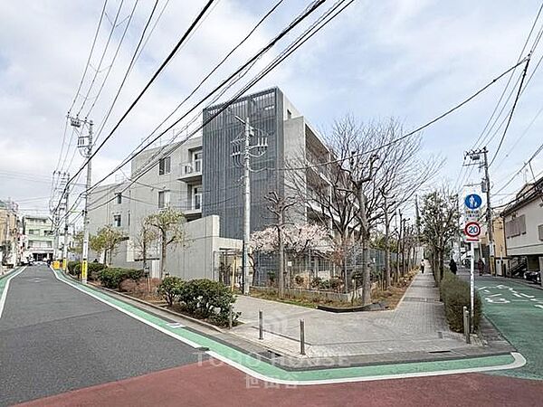 世田谷区立松沢小学校まで約995m
