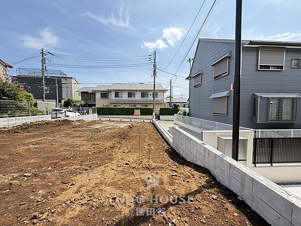 駅まで徒歩4分！現在建築中です。27年3月完成！是非お気軽にお問い合わせください。
