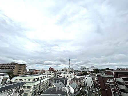 メゾネットタイプ住戸。陽当り・通風・眺望良好。ペット飼育相談可。是非お気軽にお問い合わせください