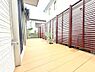 その他：緑に彩られた街区に現出する建物は、ここに住まう方々へ余すこと無く太陽の恵みを届けられるように計画・設計されております。