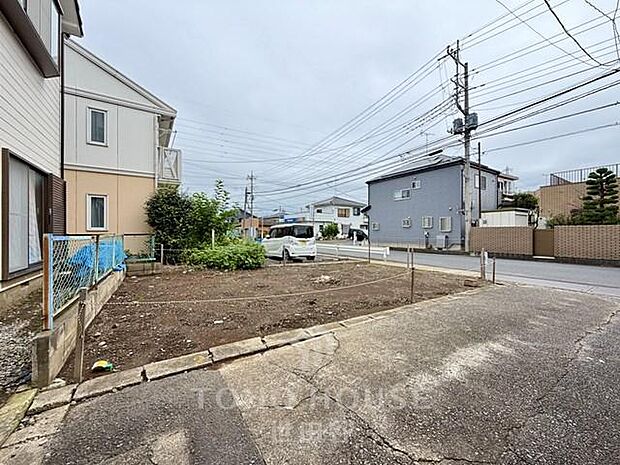 2025年12月完成。南東道路・陽当り良好。駅まで徒歩11分です。是非お気軽にお問い合わせください