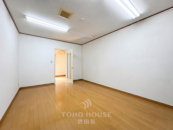住まう方でカスタマイズしていただけるシンプルなデザインの内装。ご自身で素敵な空間を創り上げられます。※CG加工済