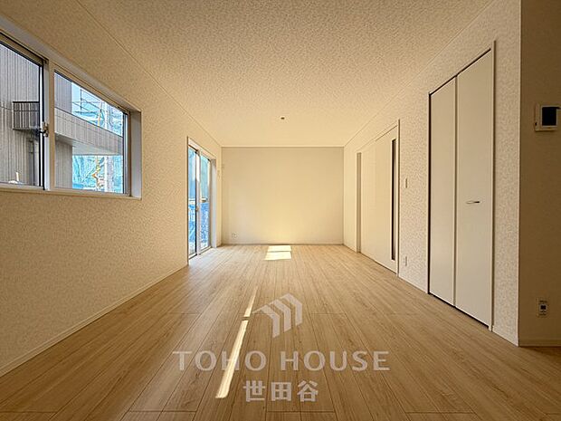 2026年7月完成です。南向きバルコニー・太陽光発電設備あり。是非お気軽にお問い合わせください。