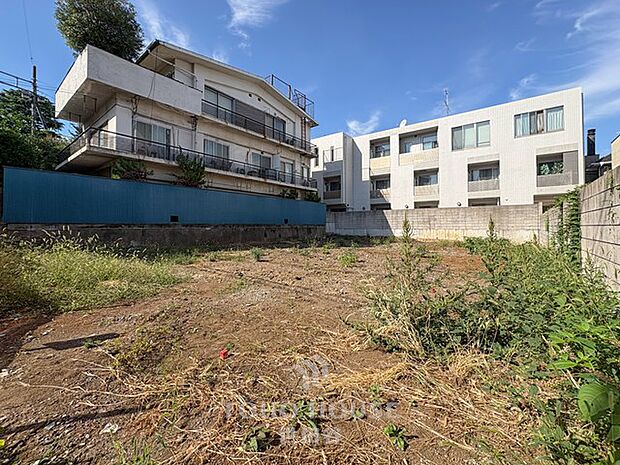 建築条件付き売地。駅まで徒歩3分です。是非お気軽にお問い合わせください。