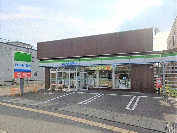 ファミリーマート青森桜川店まで徒歩約7分 500m