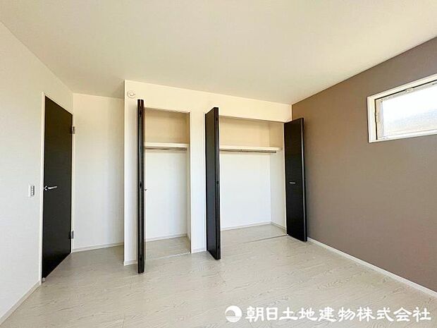 各お部屋に収納スペースがあり、お部屋の中をスッキリ片付けられますね