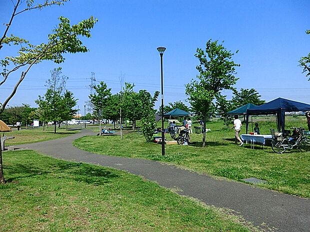 『稲城北緑地公園』まで徒歩14分！(約1120m)
