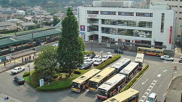 鶴川駅まで約2800m