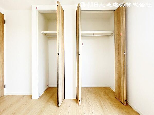 各お部屋に収納スペースがあり、お部屋の中をスッキリ片付けられますね