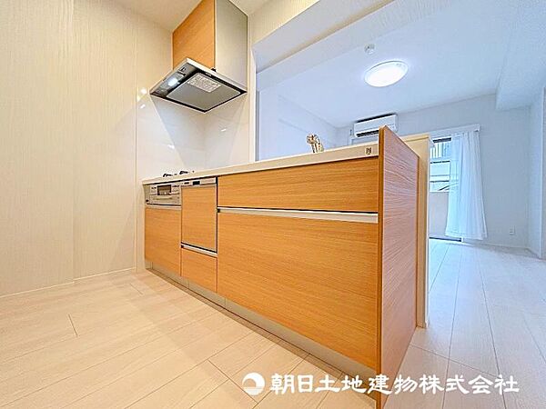ご家族と会話をしながらのお料理作りは楽しいですよね、対面式タイプのキッチンになります！
