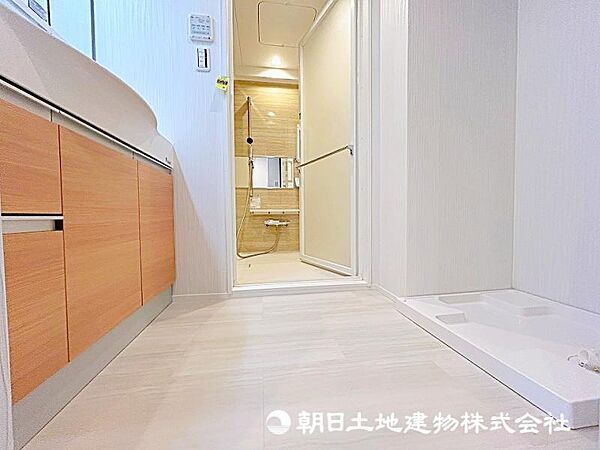 毎日の朝の身支度を行う、脱衣所になります！