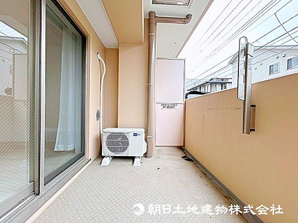 天気の良い日にはテーブルとイスを並べて外でお食事なども楽しめますね！