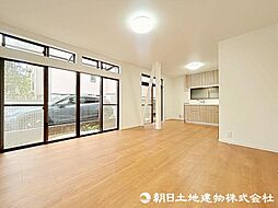 川崎市宮前区神木本町5丁目 4DKのリビング/ダイニング