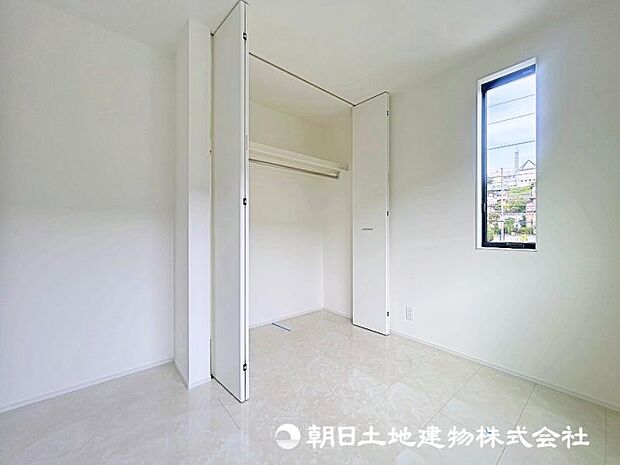 各居室にクローゼットを完備していますので、家具の買い足しを抑えられるメリットも!