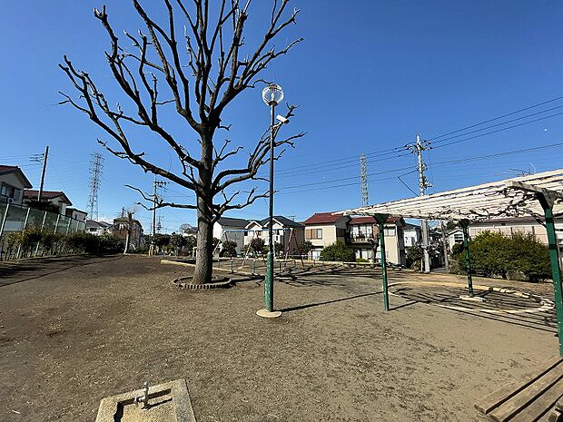 きつね山児童公園まで約450ｍ！