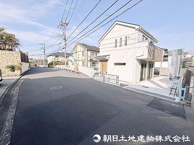 交通量の少ない閑静な住宅街ですので、小さなお子様がいらっしゃるご家庭でも安心です!
