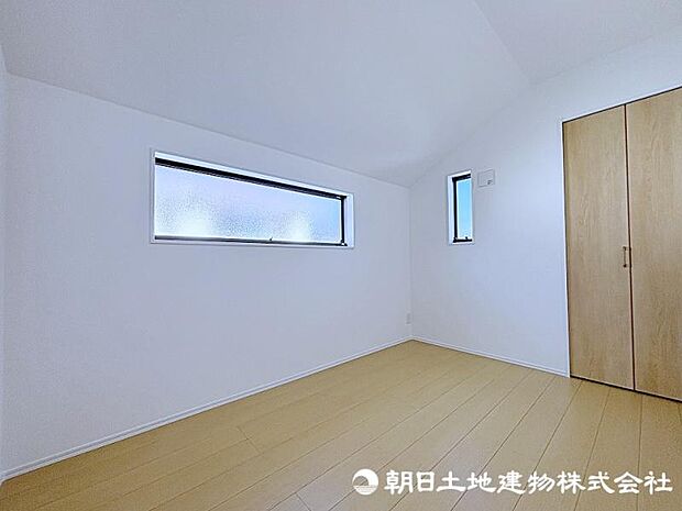 お子様にとって初めてのお部屋！勉強デスクなども設置できます！