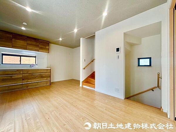 たっぷりの陽光に包まれる明るい住まい