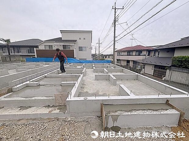 高さ制限の有る「低層住居専用地域」の落ち着いた街並みが魅力です！