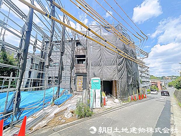 もちろん、カースペースもございますので、お車をお持ちの方でも安心!