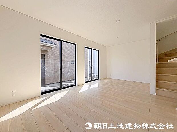 こだわりの広がりとゆとり。家族と過ごす時間を大切にしたい方にぴったりの明るくゆとりある住空間です