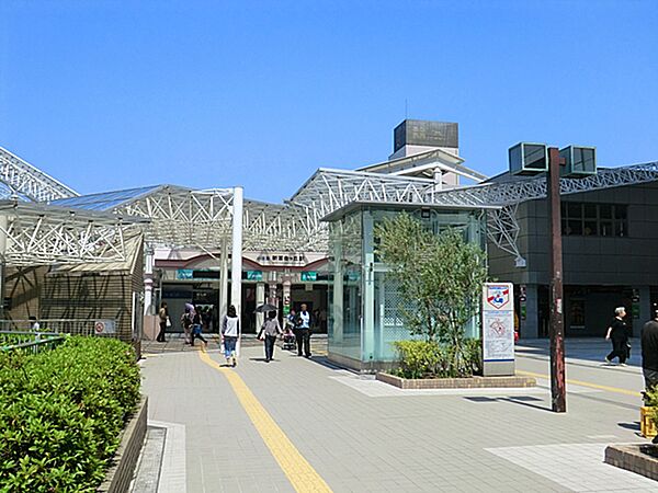 小田急線『新百合ヶ丘』駅まで約1800m