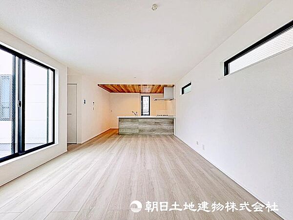 約17.75帖のリビング！オープンでのびやかな空間を生み出す、こだわりの広がりとゆとり。